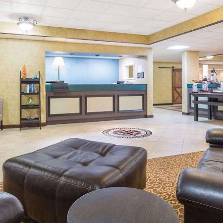 Rome Inn And Suites Exterior foto